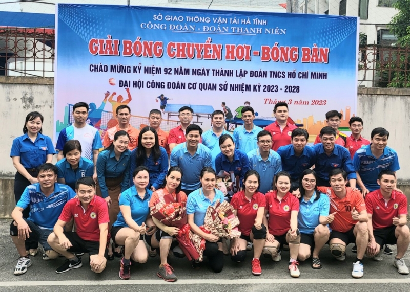 CĐ cơ quan sở Giao thông vận tải phối hợp tổ chức giải bóng chuyền hơi và bóng bàn